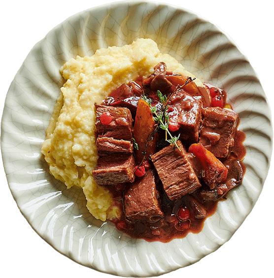 Cranberry boeuf bourguignon met knolselderij puree 